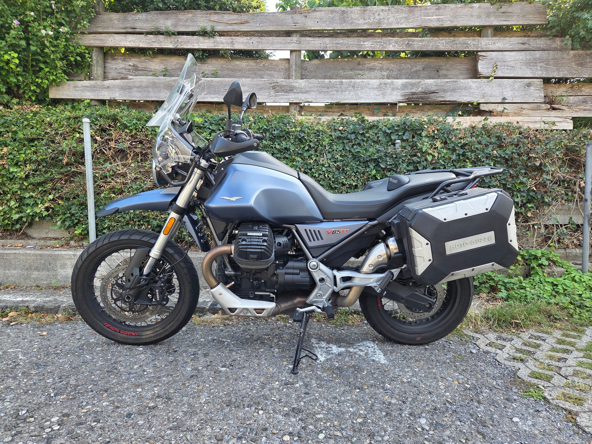 MOTO GUZZI V85 TT 850 ABS-image-0