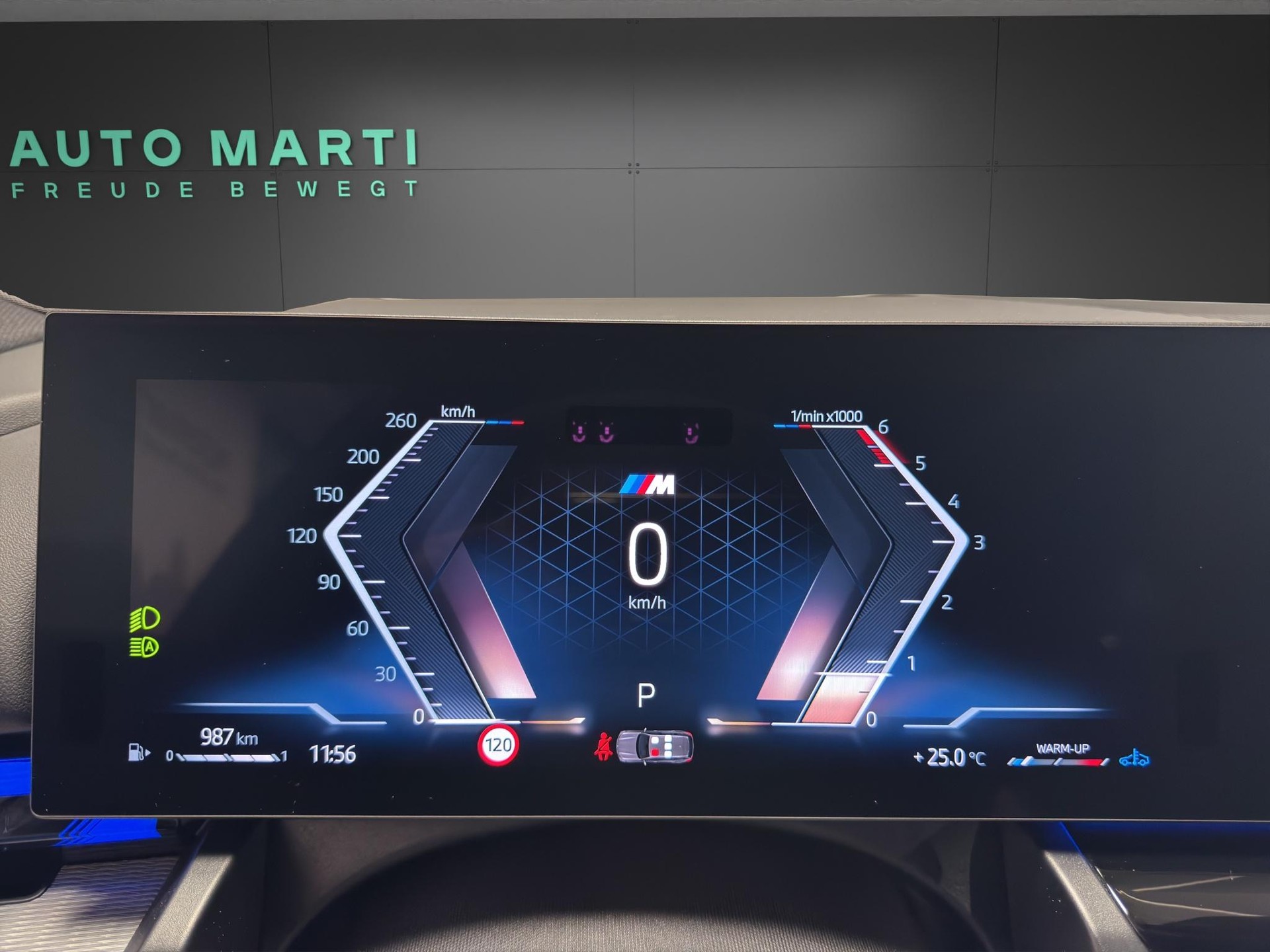 BMW 5er Reihe G61 Touring 540d xDrive-image-14