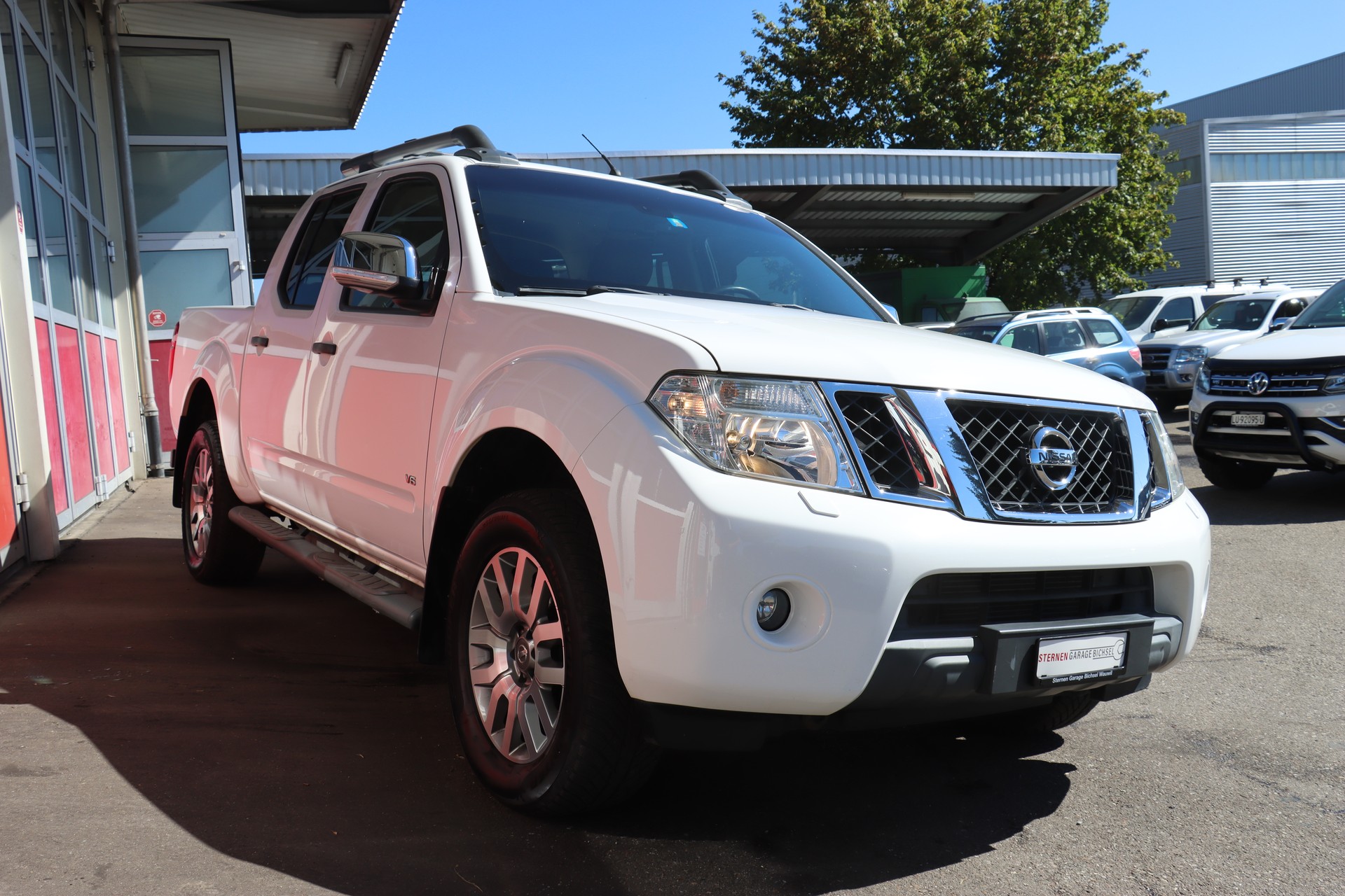 NISSAN Navara V6 Double Cab LE 3.0 dCi 4WD LB Automat-showroom-element-3
