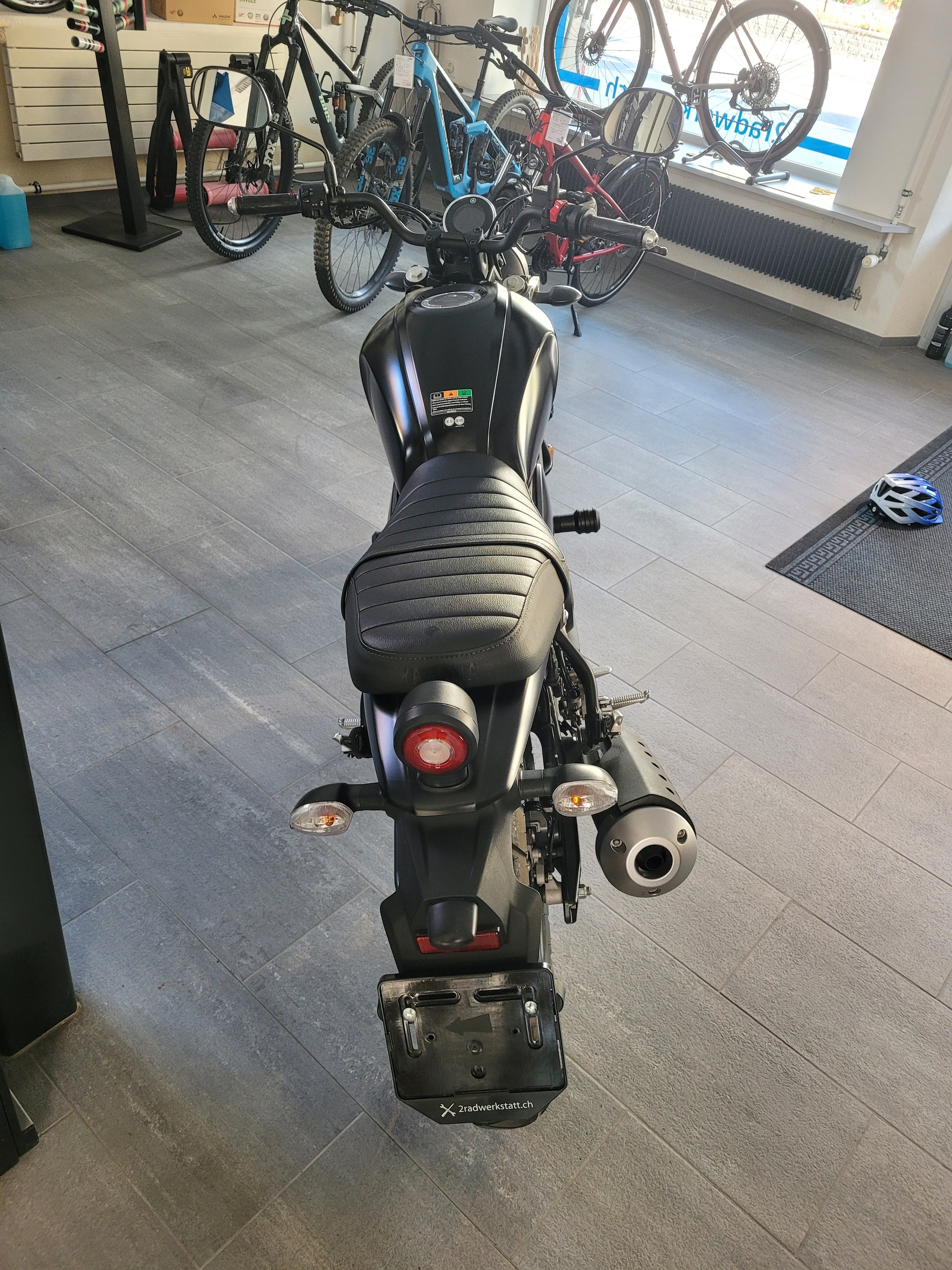 YAMAHA XSR 125-image-2