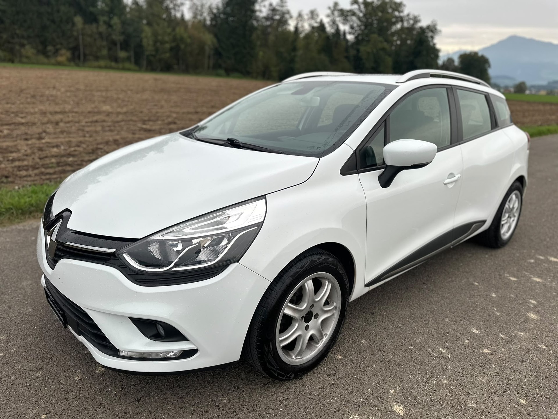 RENAULT Clio Grandtour 1.5 dCi Intens-showroom-element-1