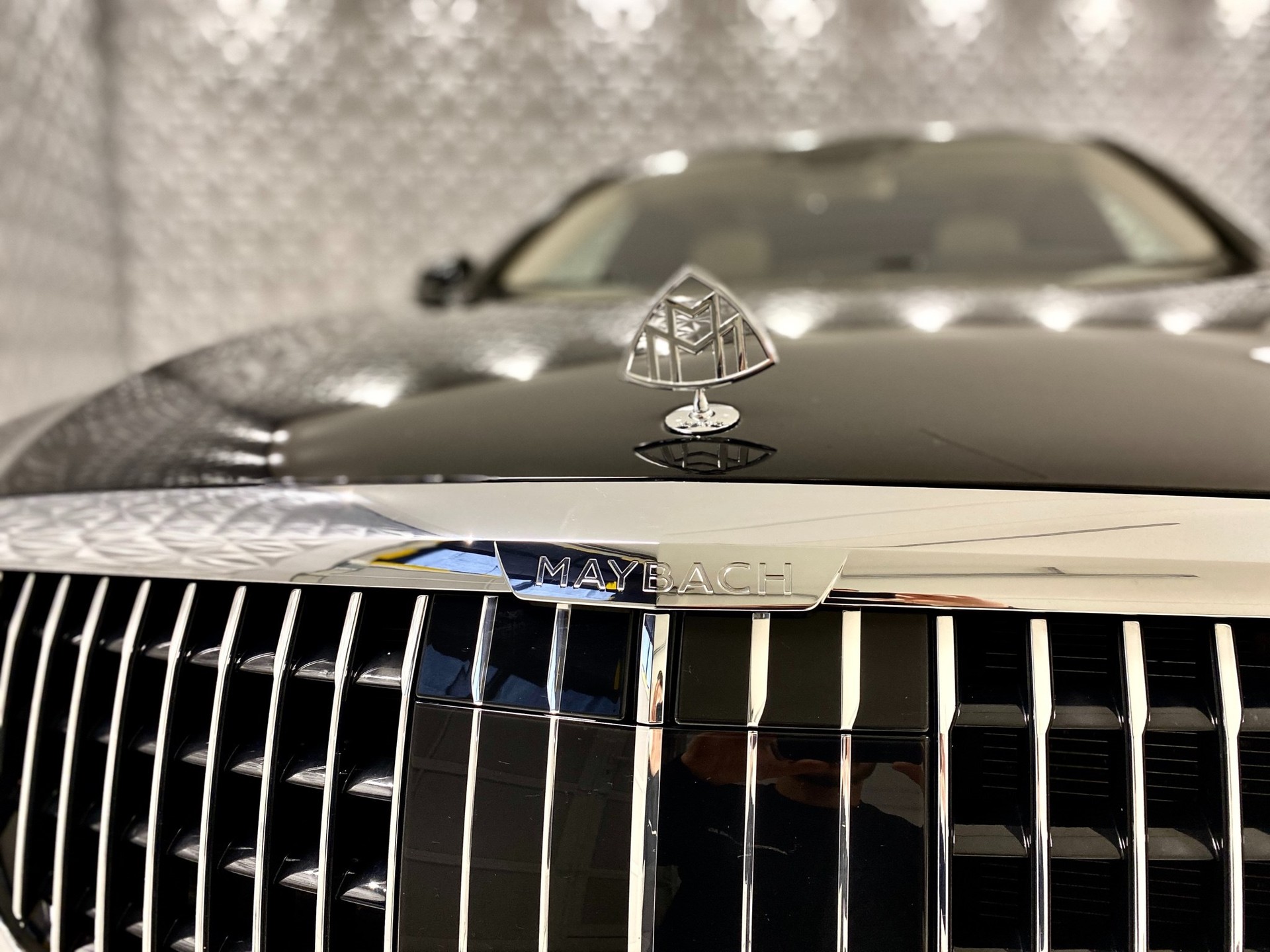 MERCEDES-BENZ S 560 Maybach 4Matic 9G-Tronic-image-9