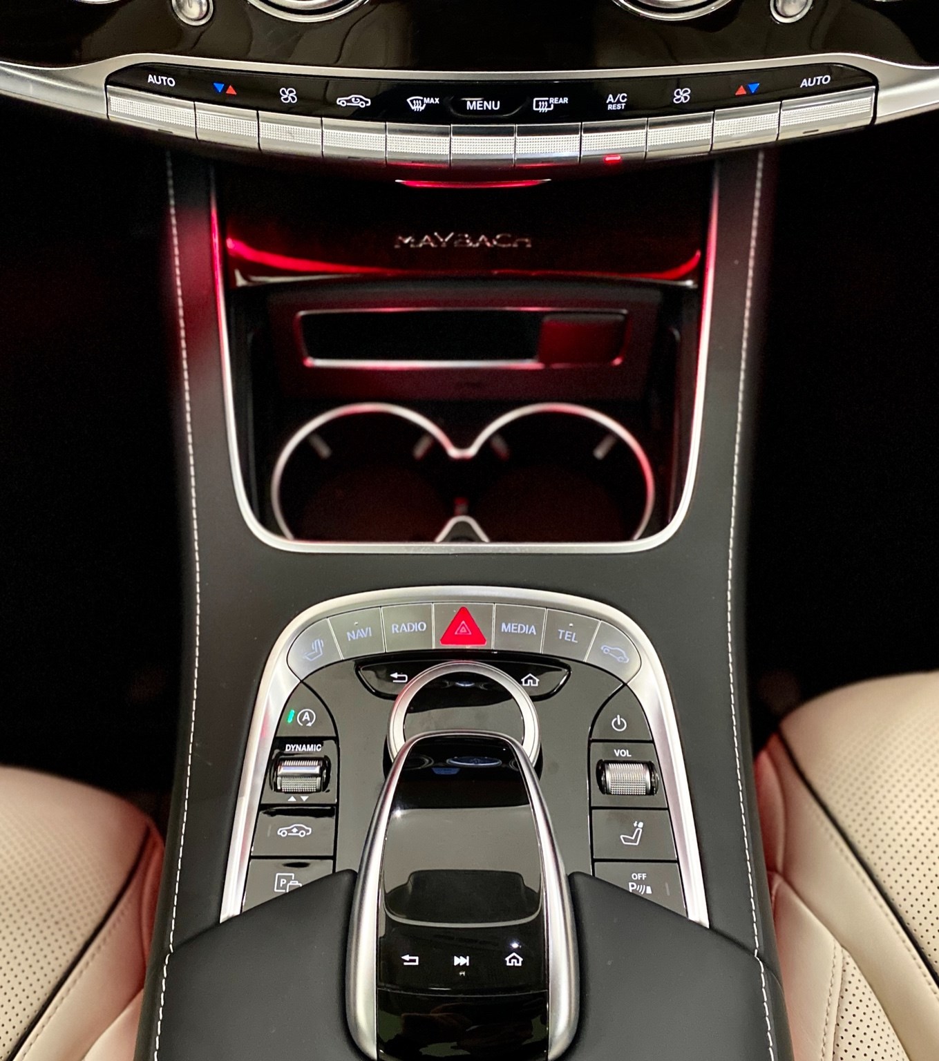 MERCEDES-BENZ S 560 Maybach 4Matic 9G-Tronic-image-28