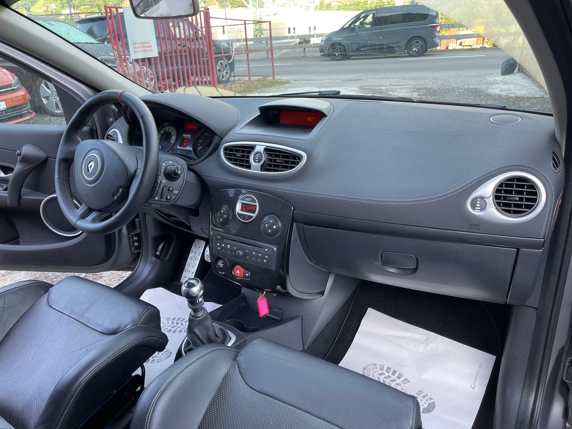 RENAULT Clio 2.0 16V Ange&Démon-image-8