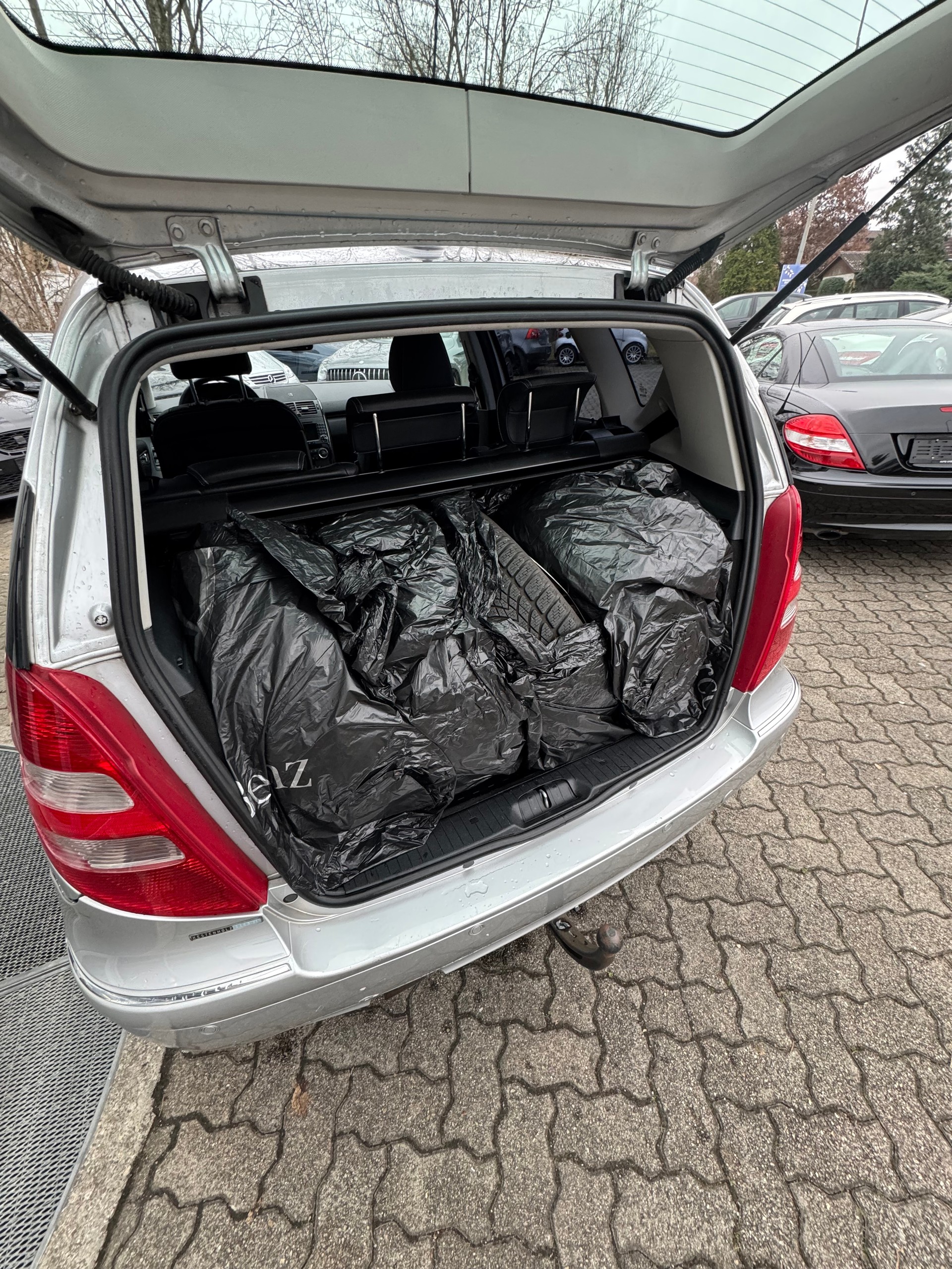 MERCEDES-BENZ A 200-image-8