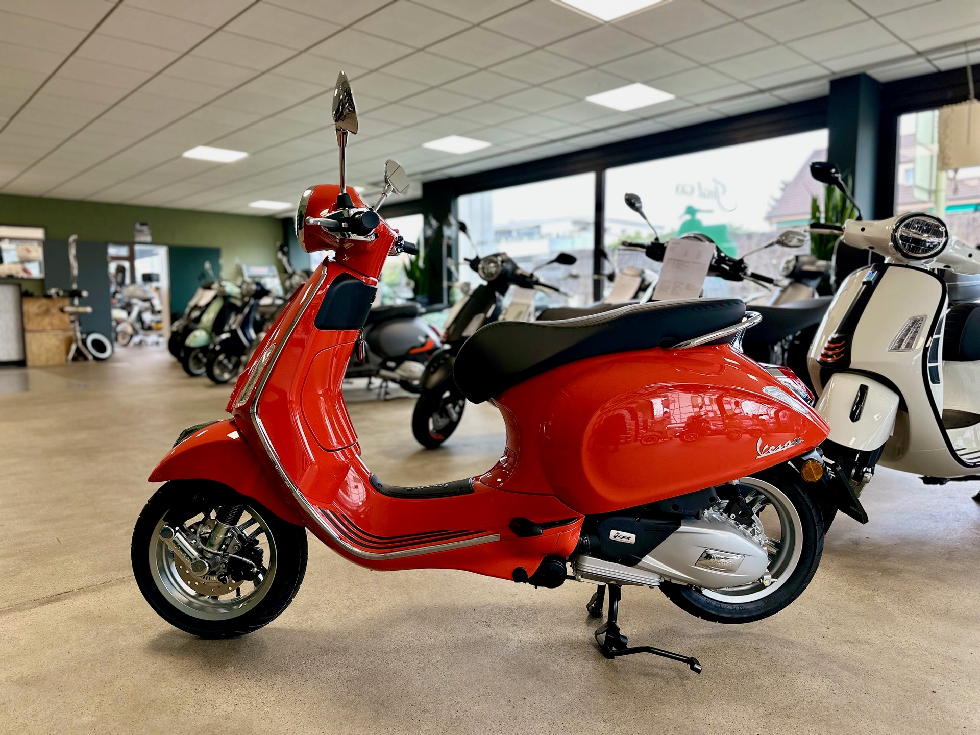 PIAGGIO Vespa 125 Primavera-image-4