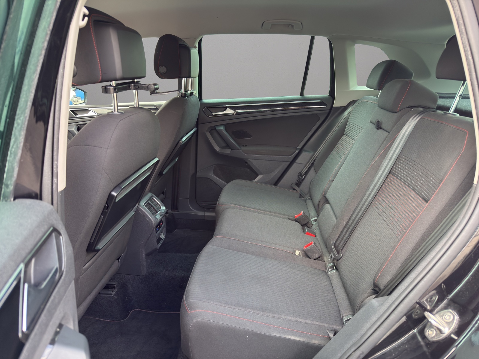 VW Tiguan 2.0TSI Sound 4Motion DSG-image-12