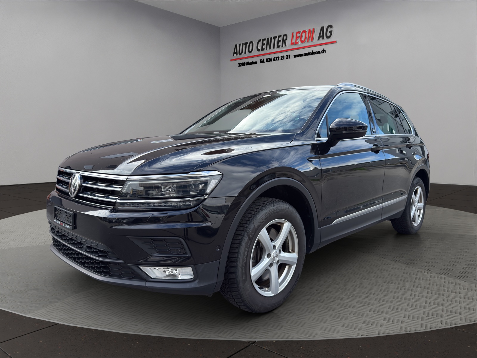 VW Tiguan 2.0TSI Sound 4Motion DSG-showroom-element-1