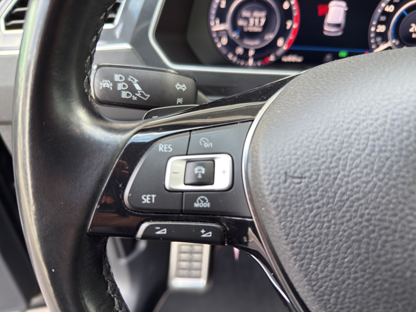 VW Tiguan 2.0TSI Sound 4Motion DSG-image-23