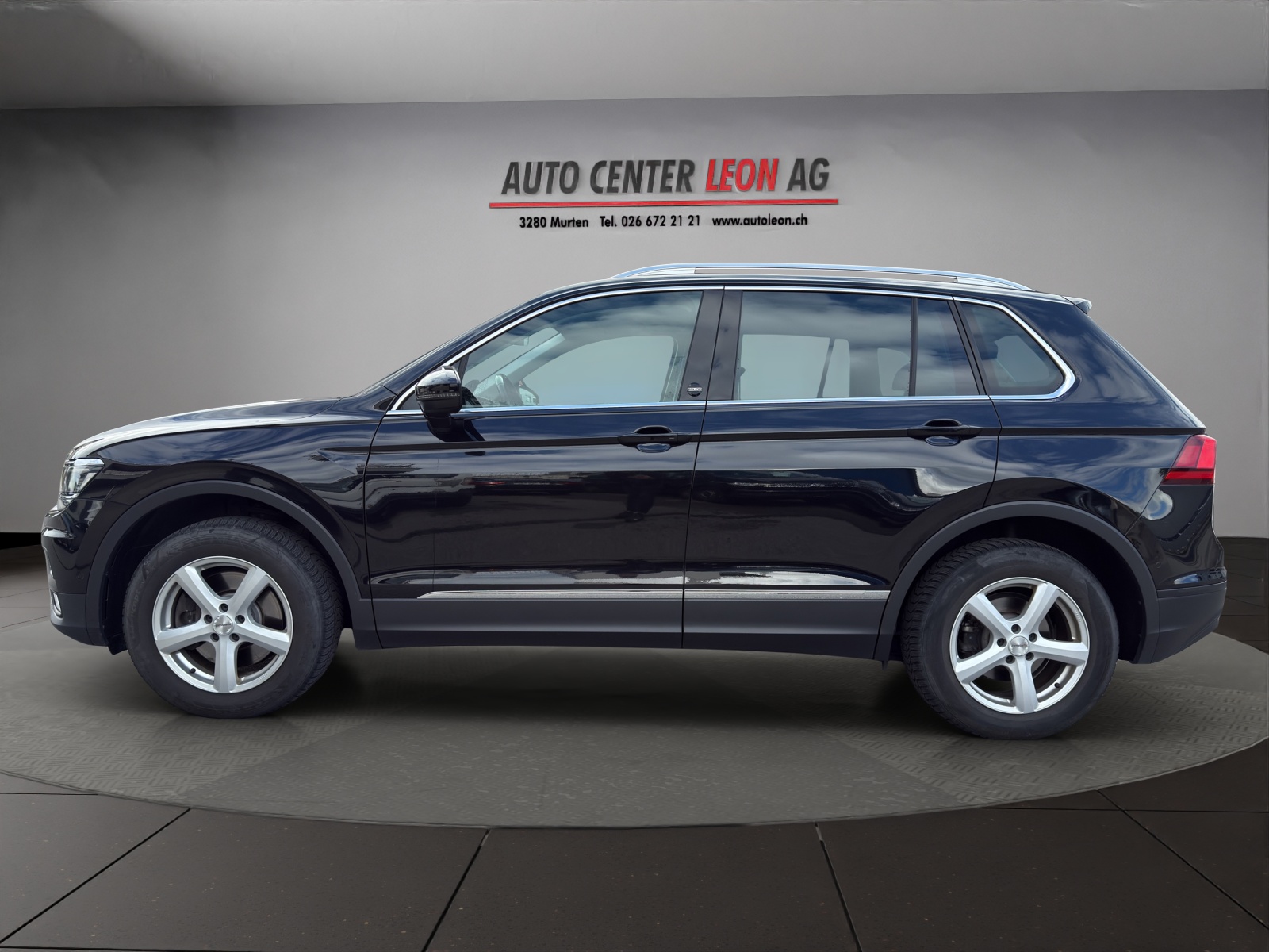 VW Tiguan 2.0TSI Sound 4Motion DSG-showroom-element-2