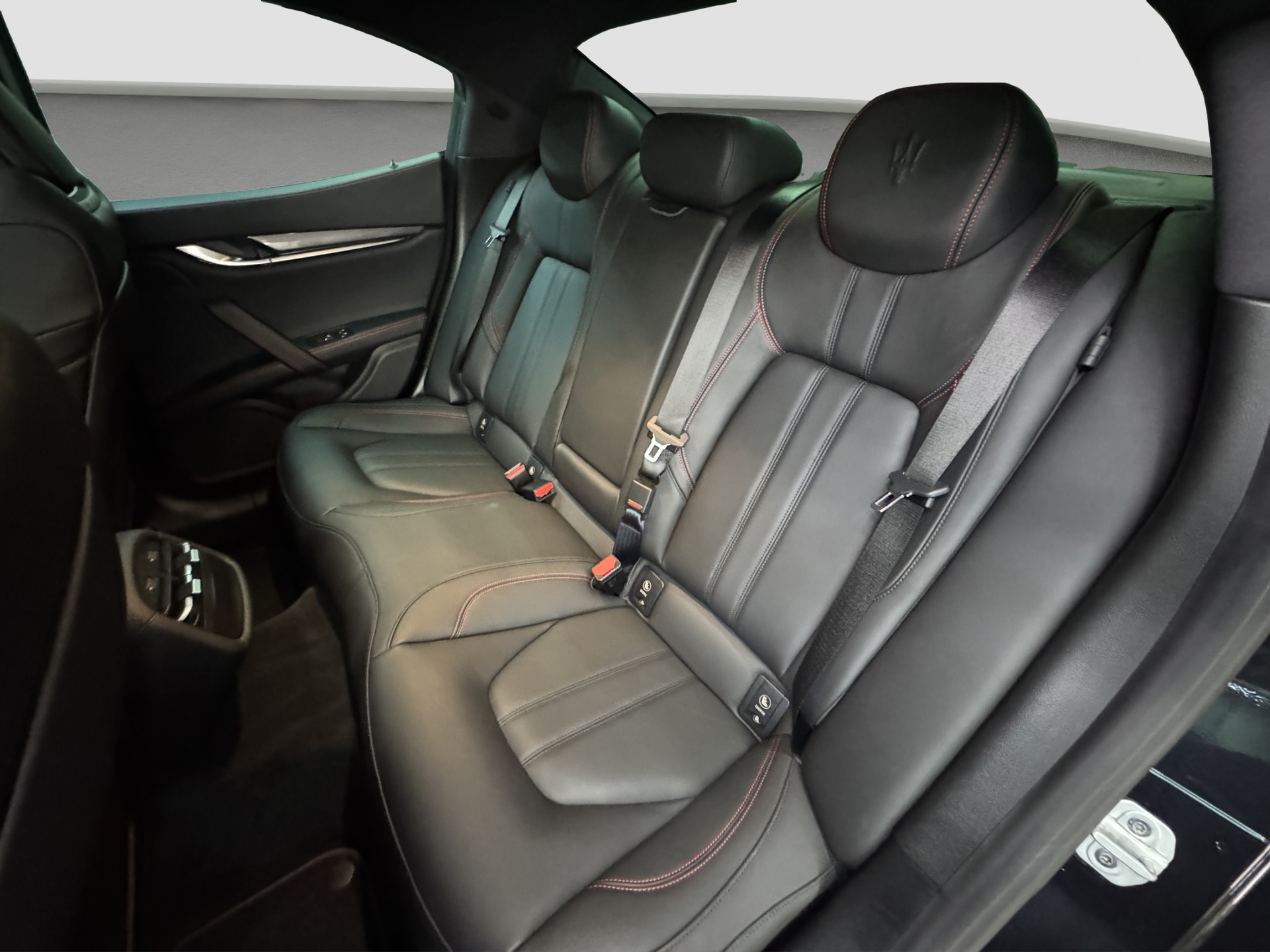 MASERATI Ghibli 3.0 V6 GranSport Automatica-image-8