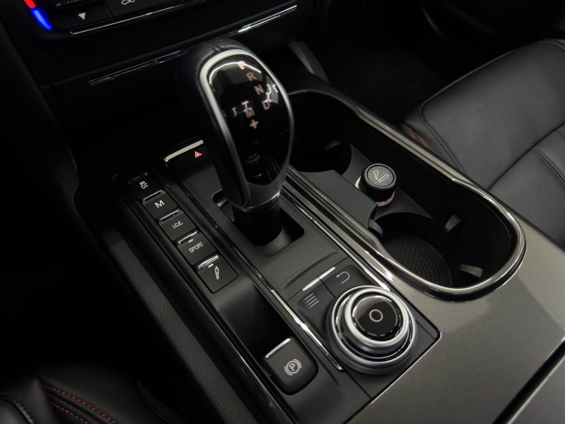 MASERATI Ghibli 3.0 V6 GranSport Automatica-image-26