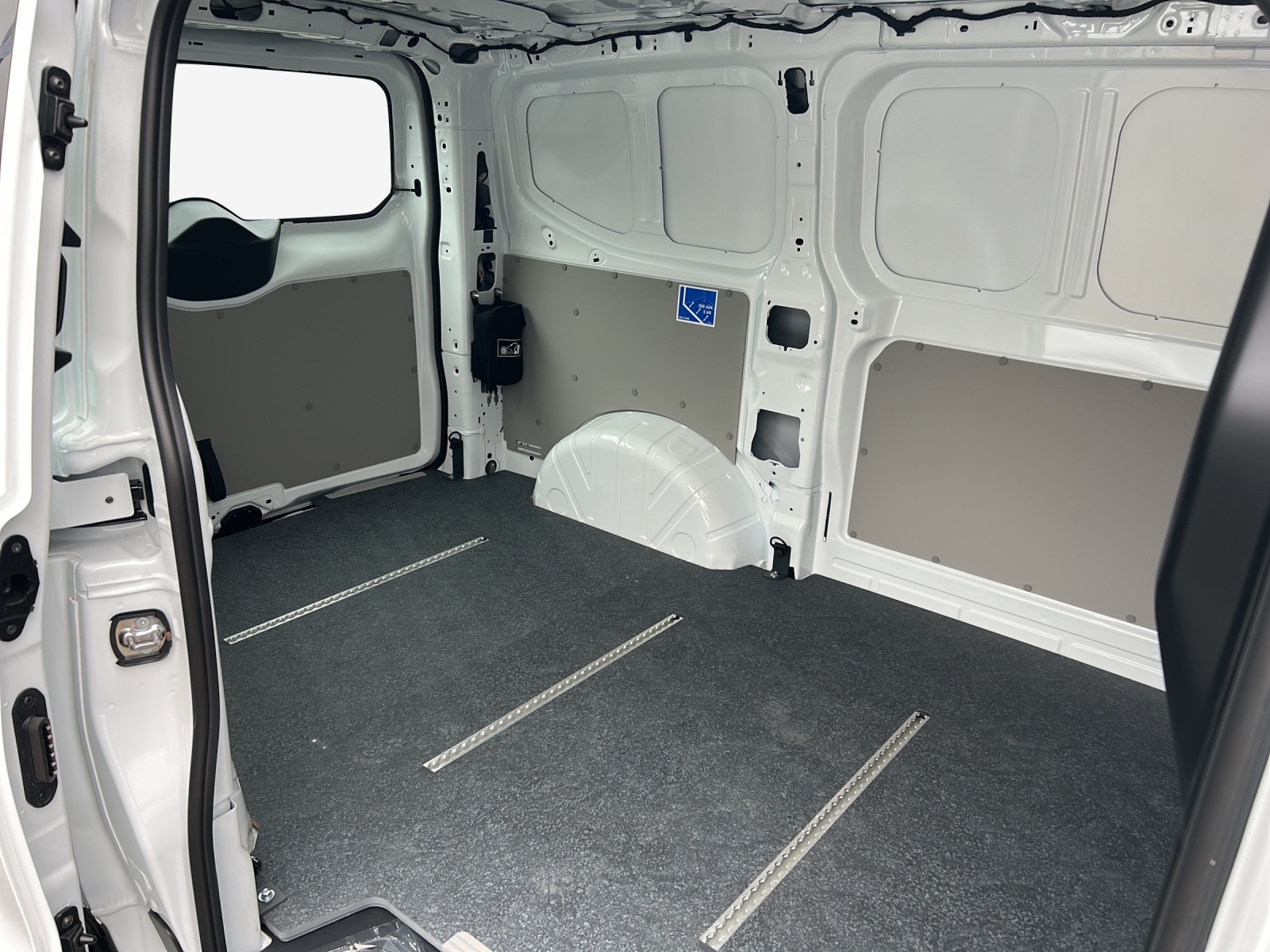 VW e-Transporter 70 kWh-image-11