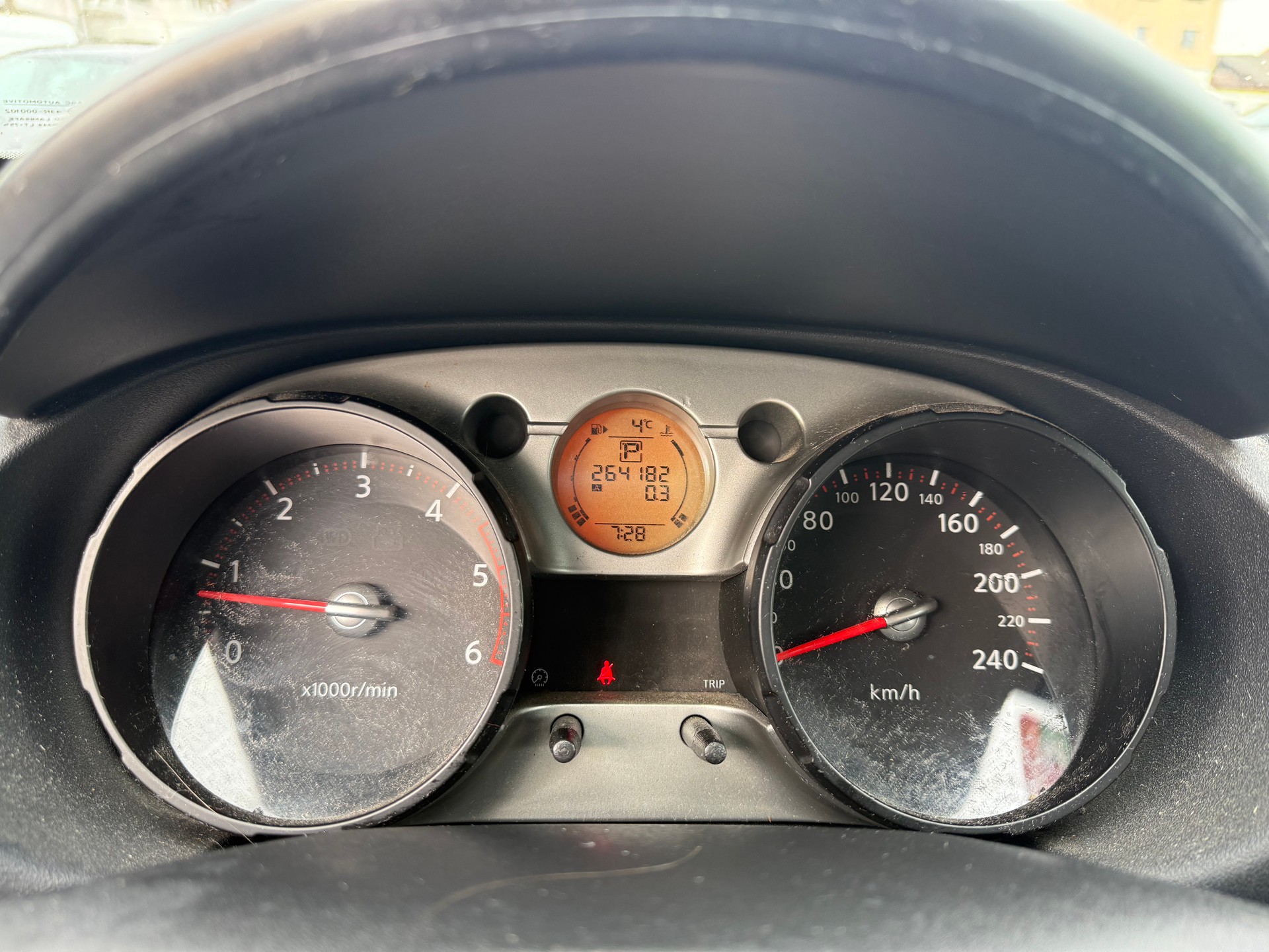 NISSAN QASHQAI-image-12