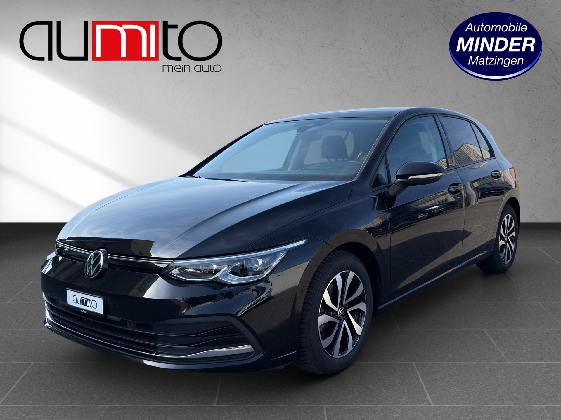 VW Golf 2.0 TDI Active DSG-image-12