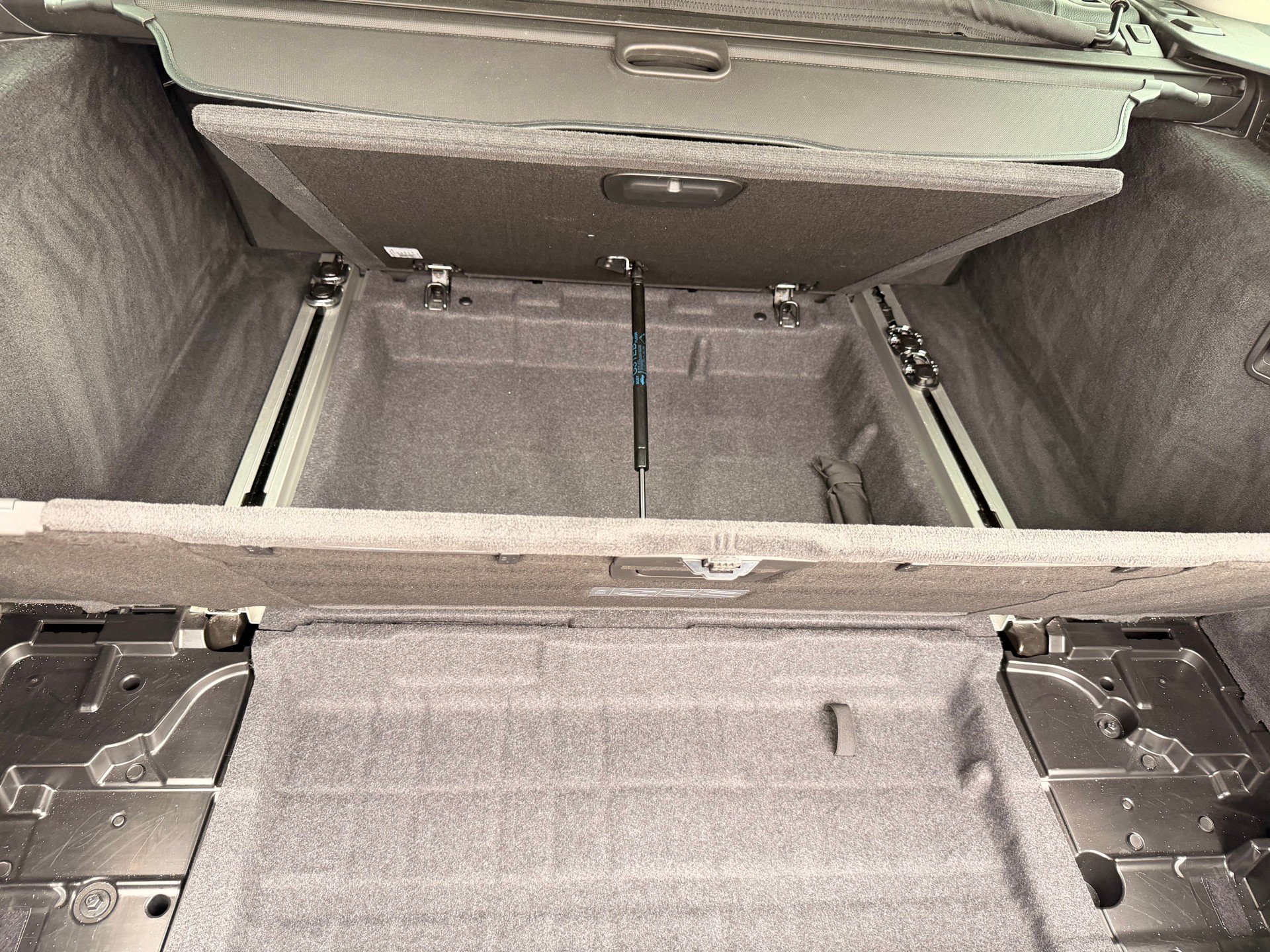 BMW 520d xDrive Touring Luxury Line Steptronic-image-46