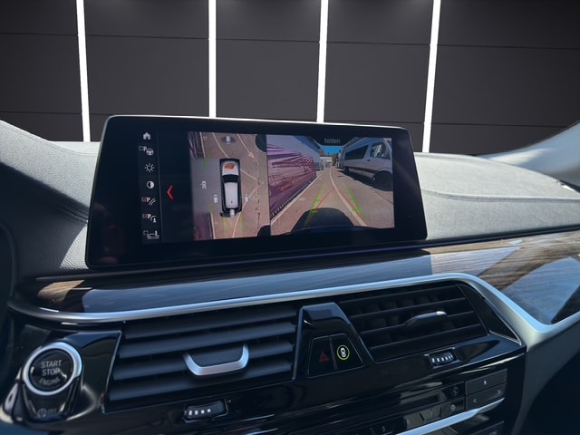 BMW 520d xDrive Touring Luxury Line Steptronic-image-23