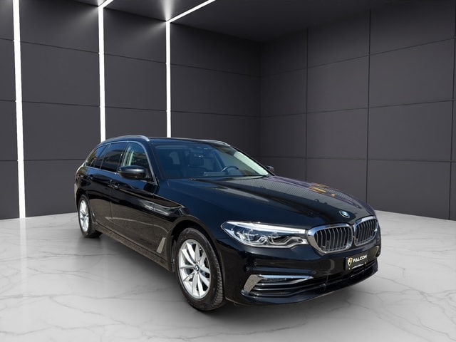 BMW 520d xDrive Touring Luxury Line Steptronic-showroom-element-3
