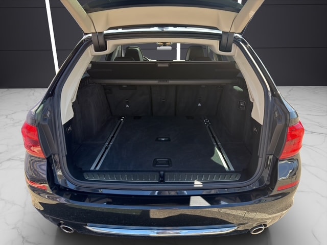 BMW 520d xDrive Touring Luxury Line Steptronic-image-15