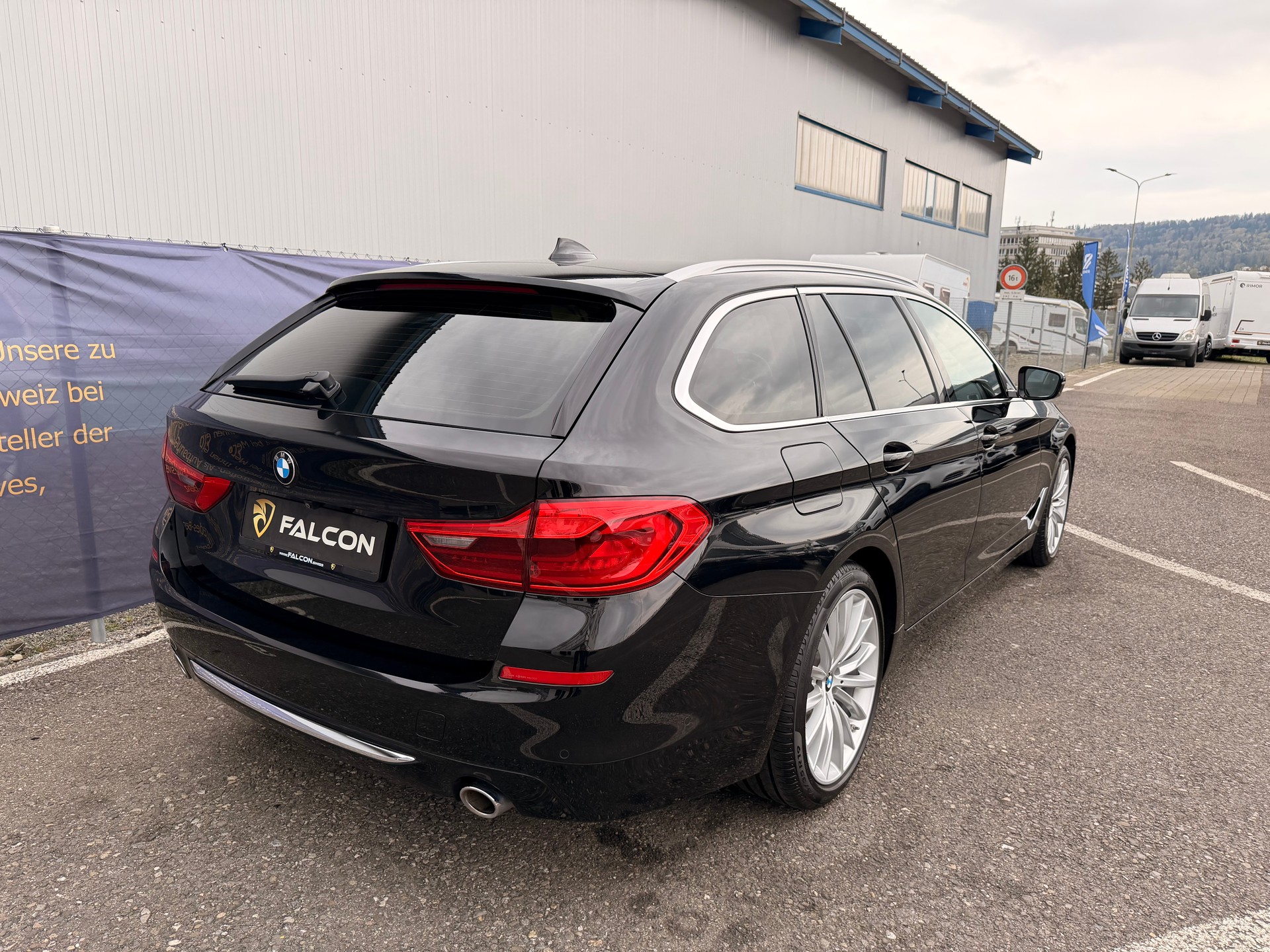 BMW 520d xDrive Touring Luxury Line Steptronic-image-41