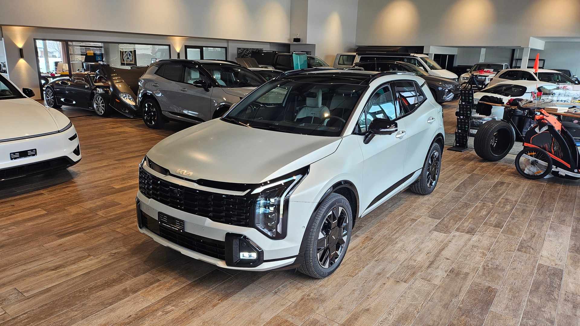 KIA Sportage 1.6T-GDi PHEV GT-Line 4x4 A-showroom-element-1