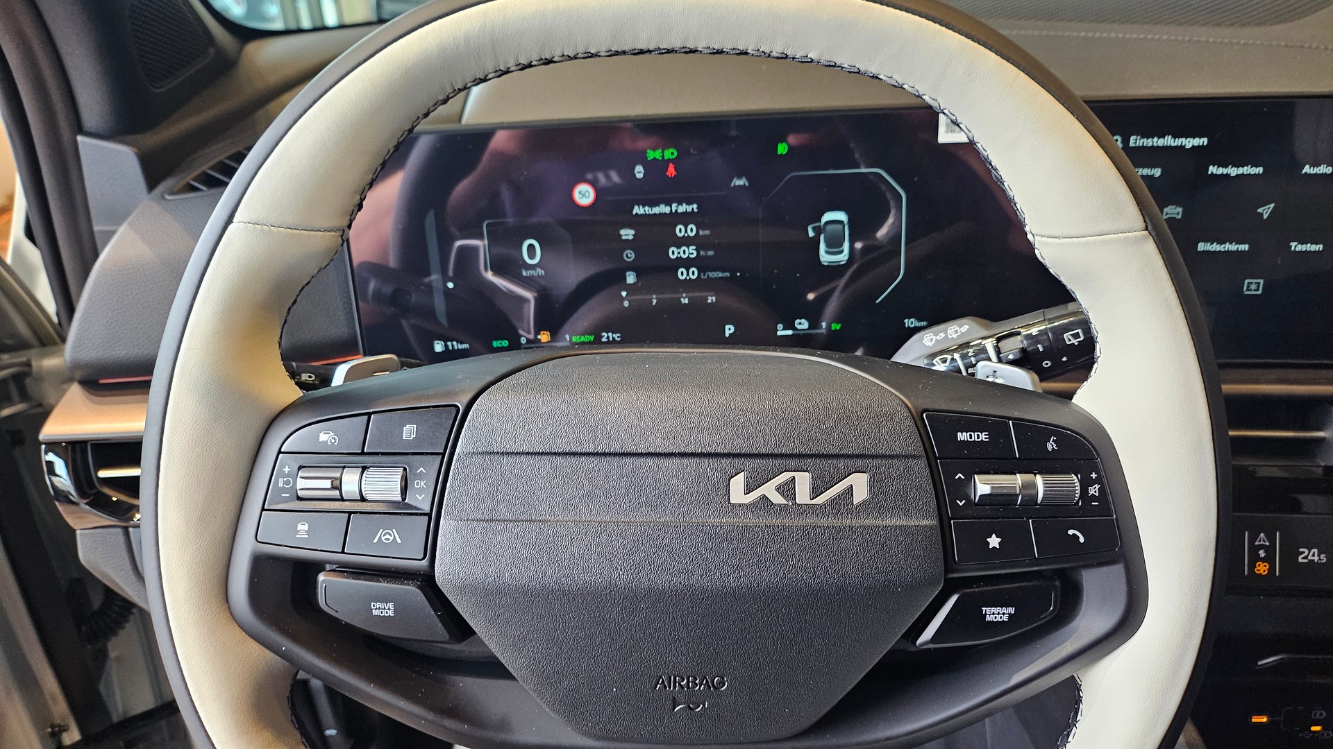 KIA Sportage 1.6T-GDi PHEV GT-Line 4x4 A-image-30