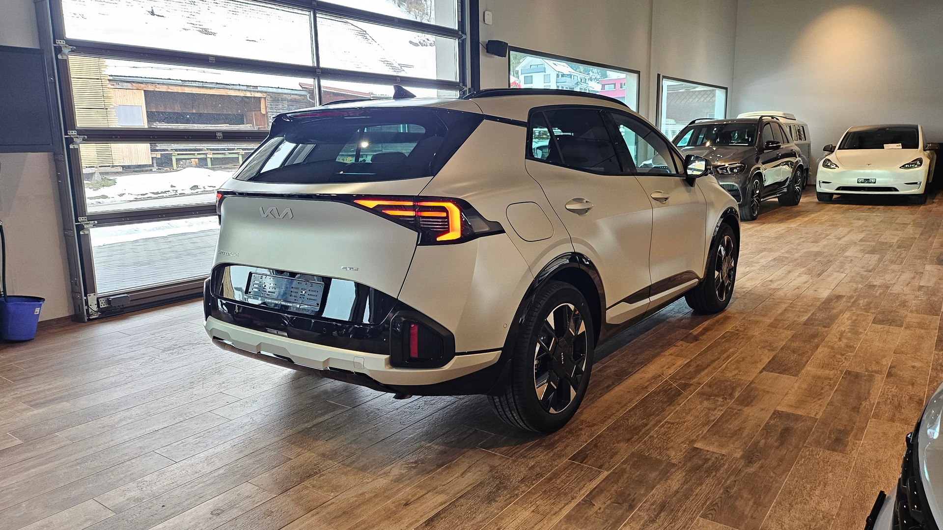 KIA Sportage 1.6T-GDi PHEV GT-Line 4x4 A-image-8