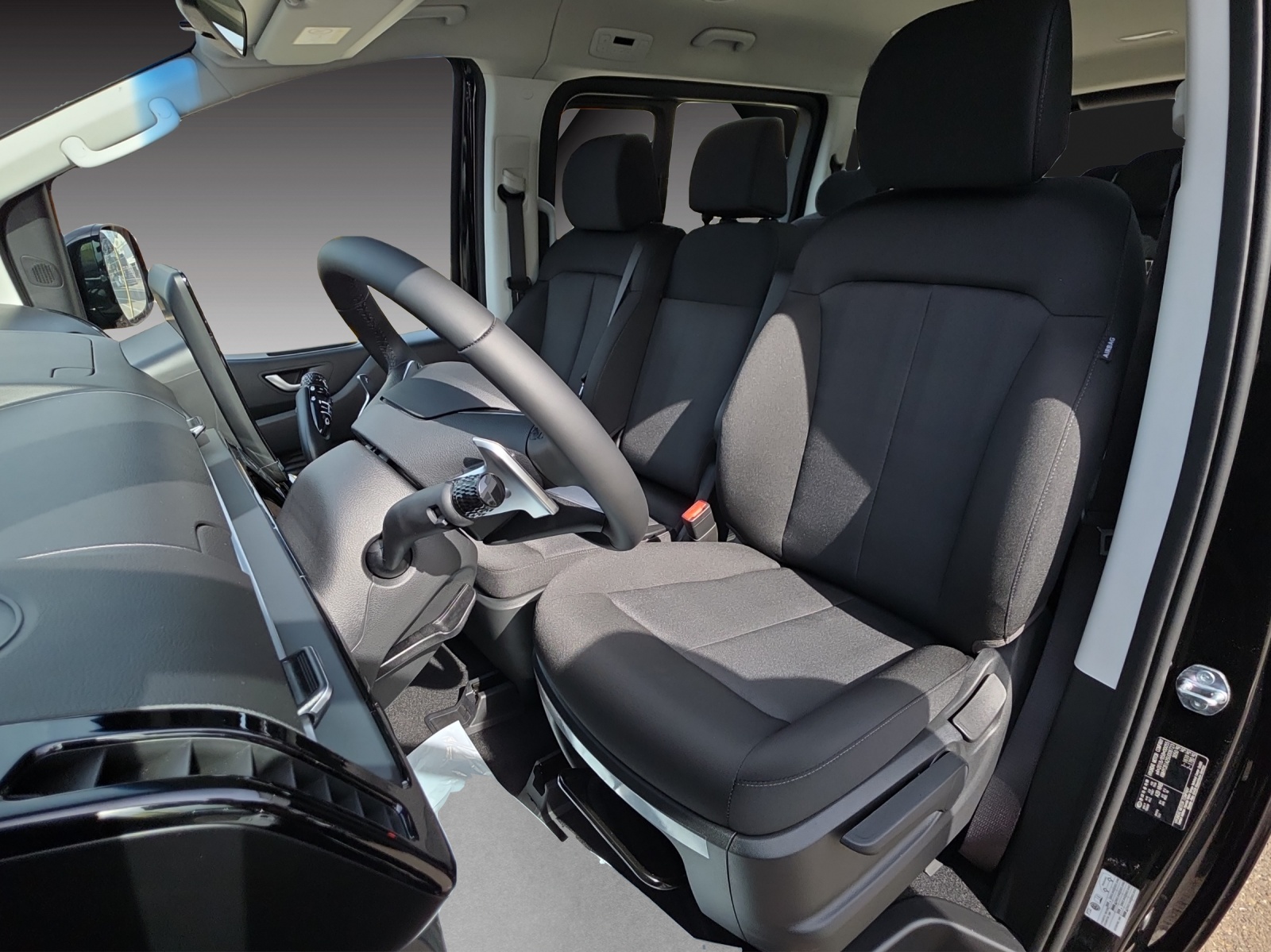 HYUNDAI Staria Wagon 1.6 T-GDi HEV Amplia A-image-14