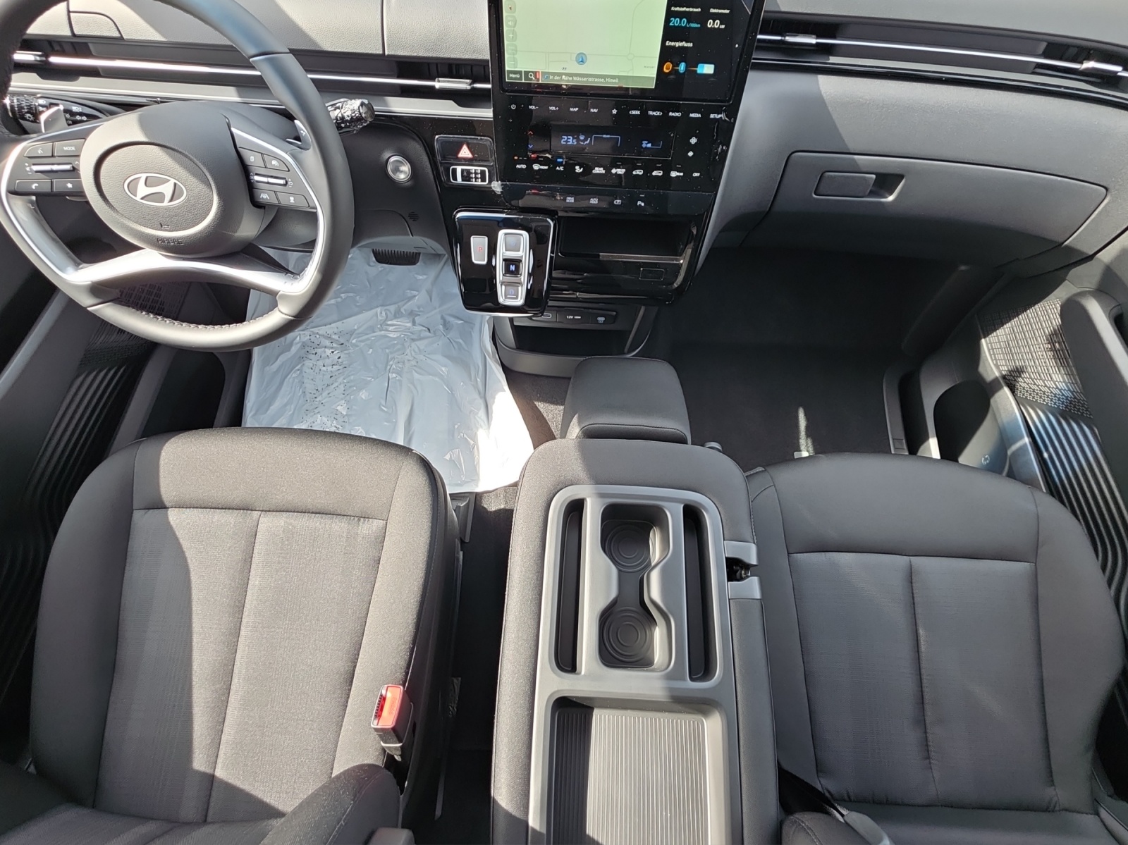 HYUNDAI Staria Wagon 1.6 T-GDi HEV Amplia A-image-11