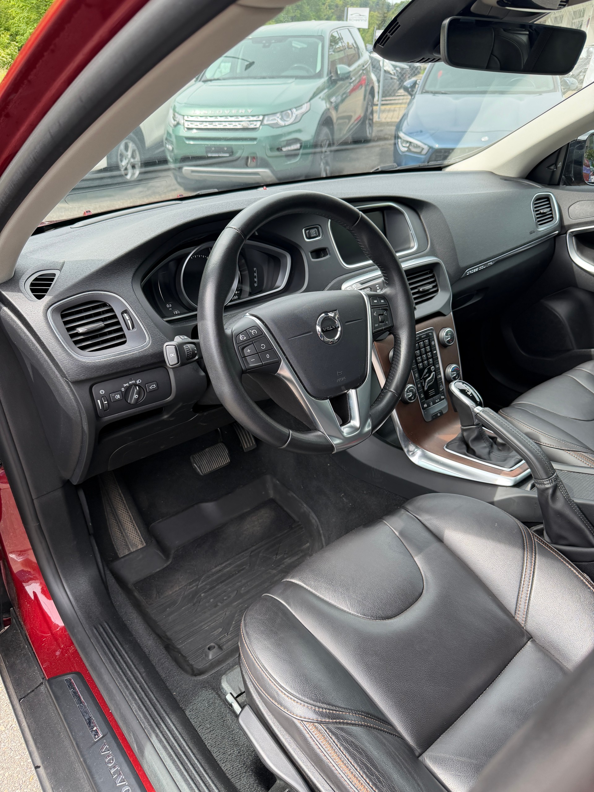 VOLVO V40 Cross Country Pro T4 AWD Geartronic-image-6