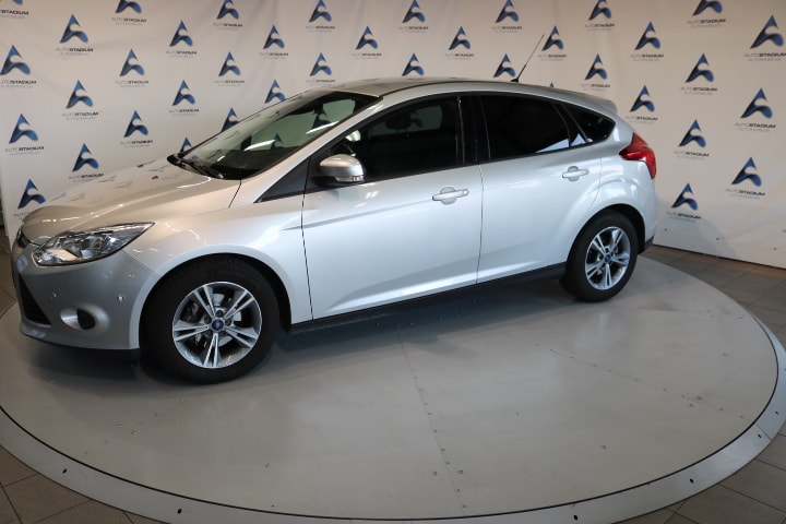 FORD Focus 1.0 SCTi Titanium-image-11