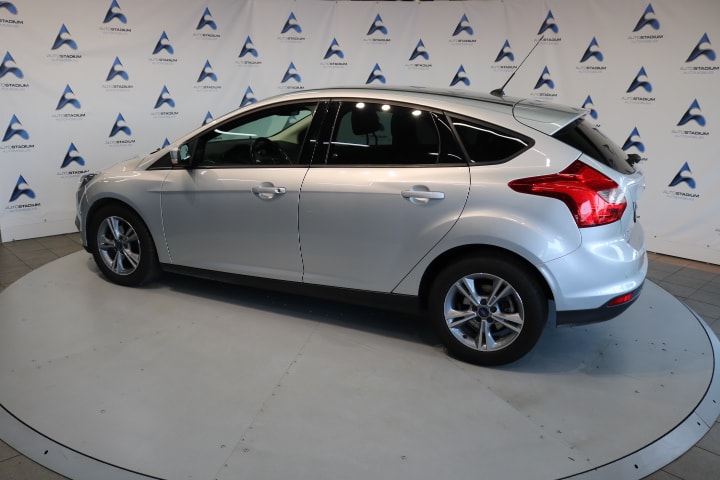 FORD Focus 1.0 SCTi Titanium-image-14