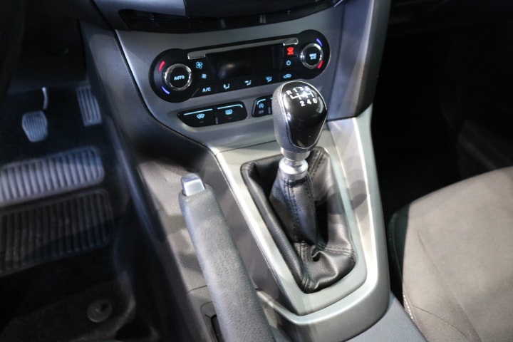 FORD Focus 1.0 SCTi Titanium-image-28