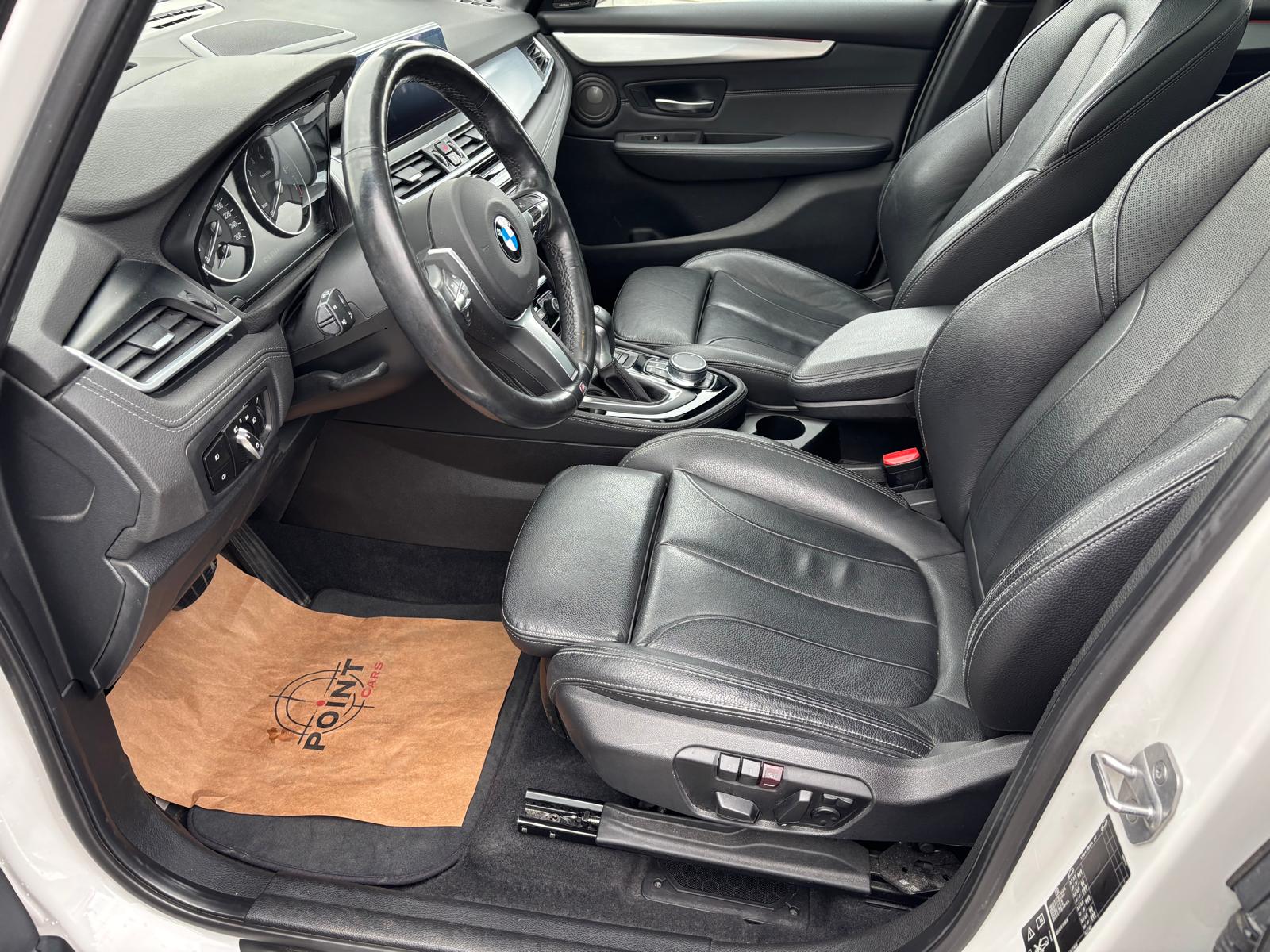BMW 225i xDrive Active Tourer M Sport Steptronic-image-8