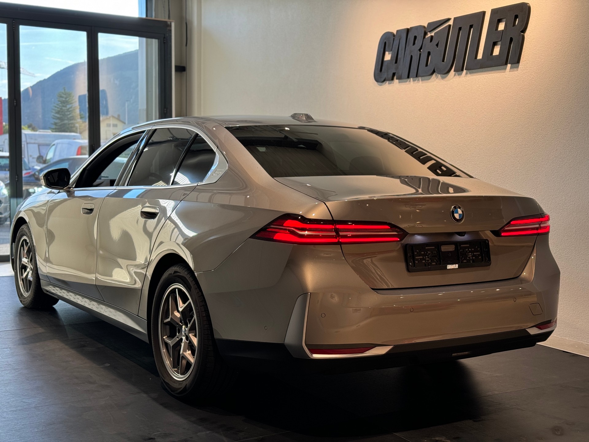 BMW 520d xDrive 48V Steptronic Neues Modell 379.- im Monat đ-image-8