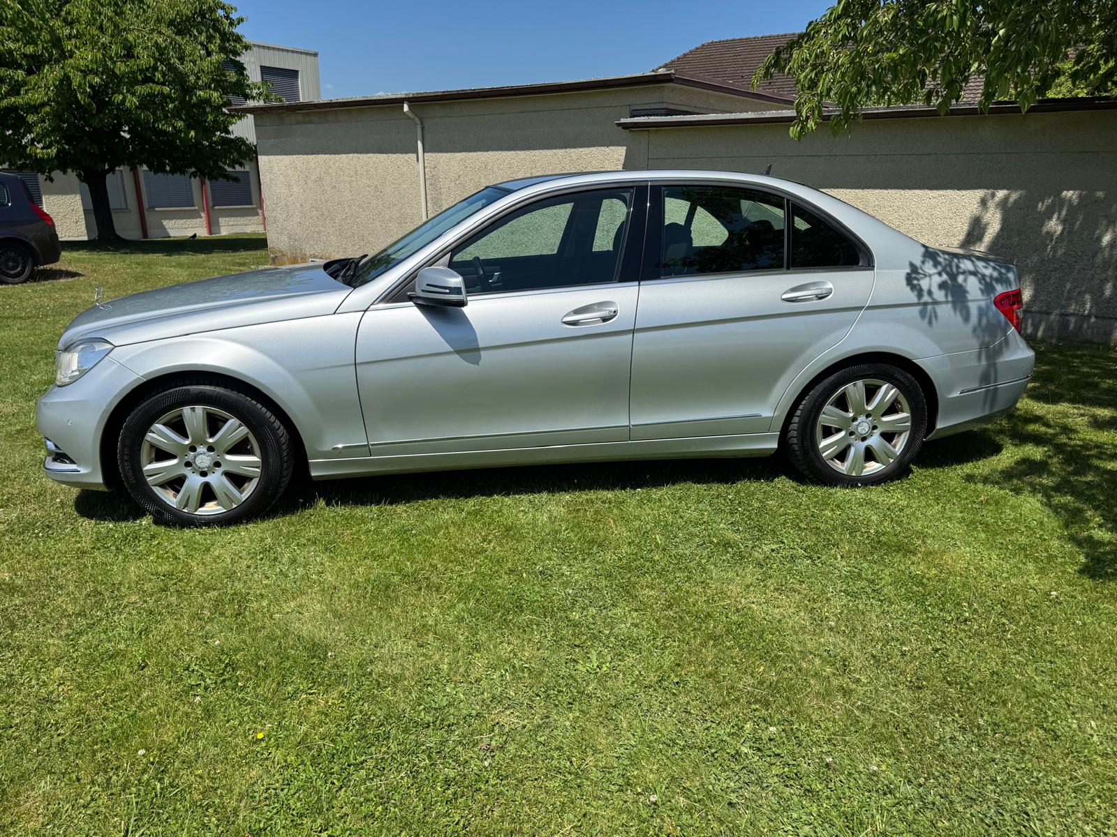 MERCEDES-BENZ C 250 CDI Elégance 4Matic 7G-Tronic-image-3