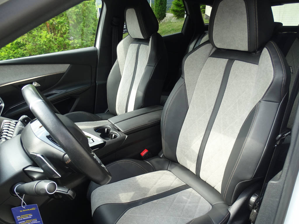 PEUGEOT 3008 1.6 Plug-in Hybrid4 GT-image-5