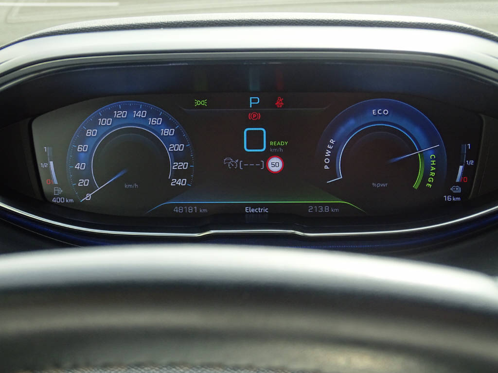 PEUGEOT 3008 1.6 Plug-in Hybrid4 GT-image-10