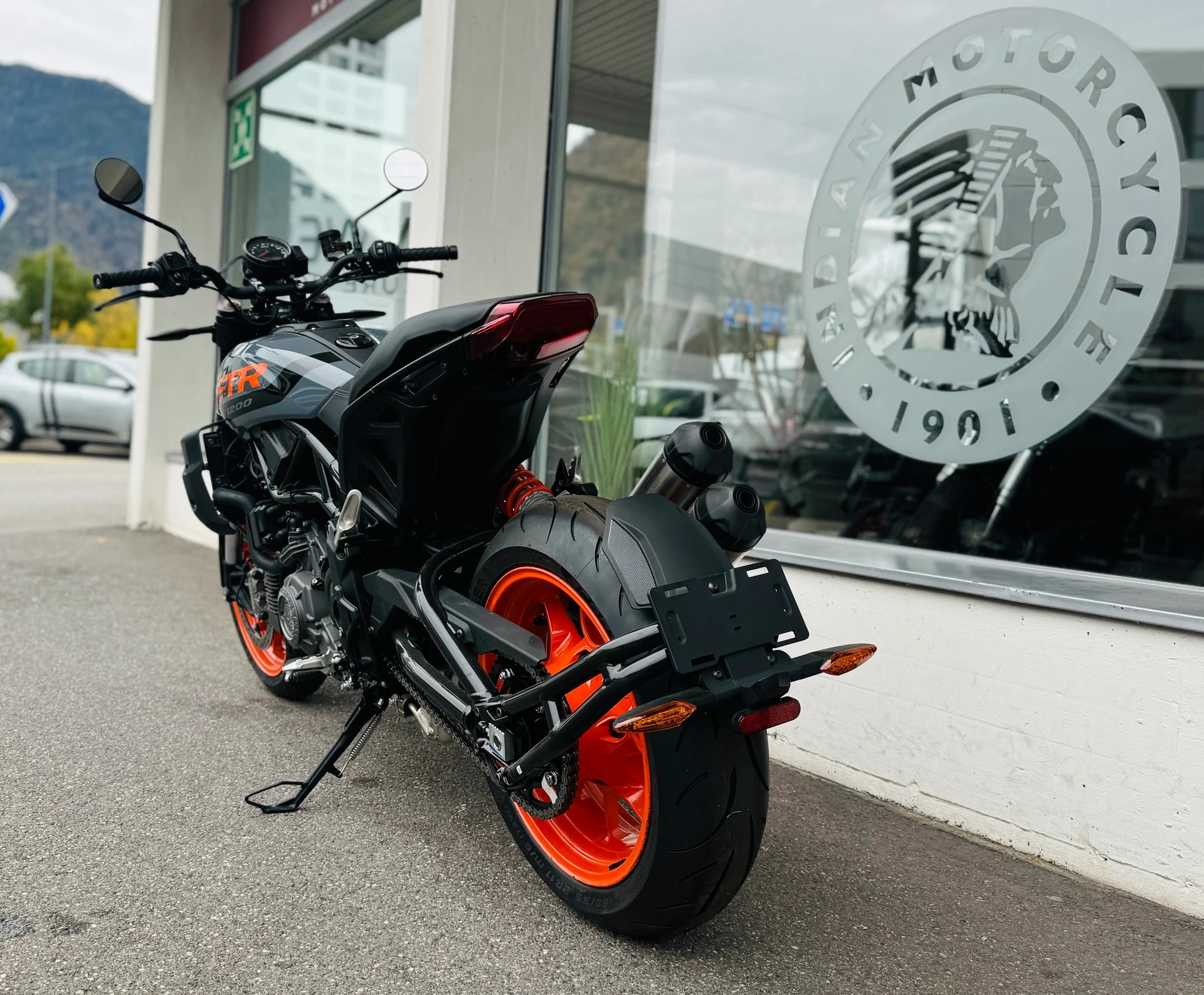 INDIAN FTR 1200 Stealth Gray-image-10