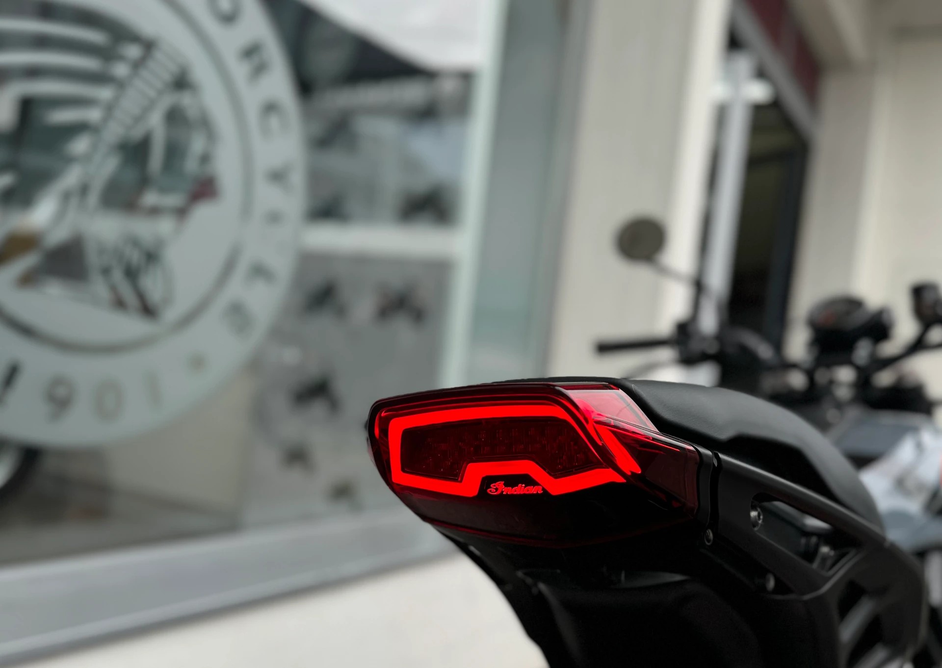 INDIAN FTR 1200 Stealth Gray-image-9
