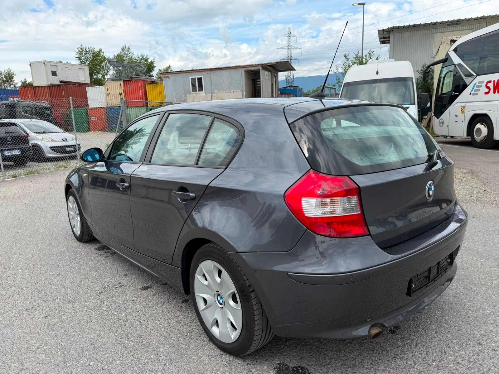 BMW 116i-image-3