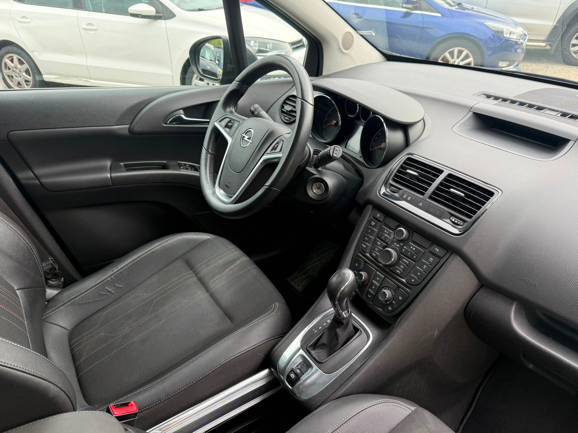 OPEL Meriva 1.4 Turbo Automatic-image-10
