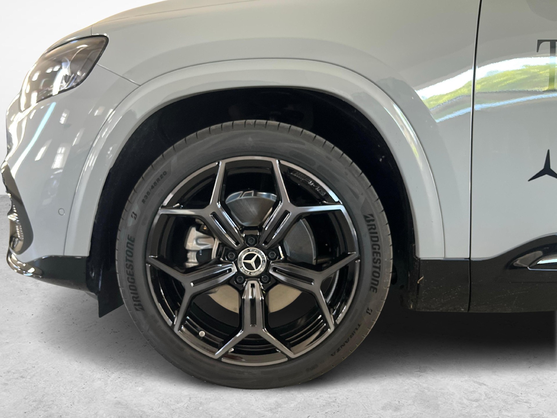 MERCEDES-BENZ GLB 220 4MATIC AMG Line-image-12