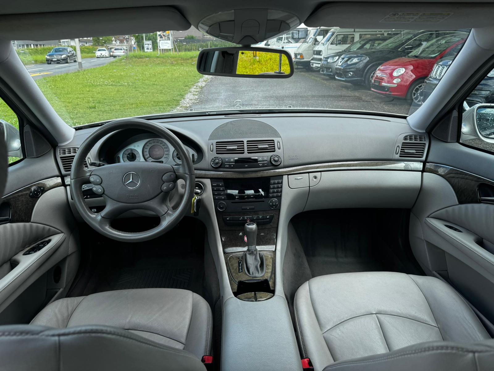 MERCEDES-BENZ E 280 Classic 4Matic Automatic-image-8