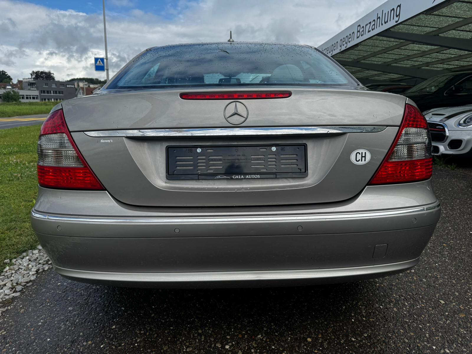 MERCEDES-BENZ E 280 Classic 4Matic Automatic-image-5
