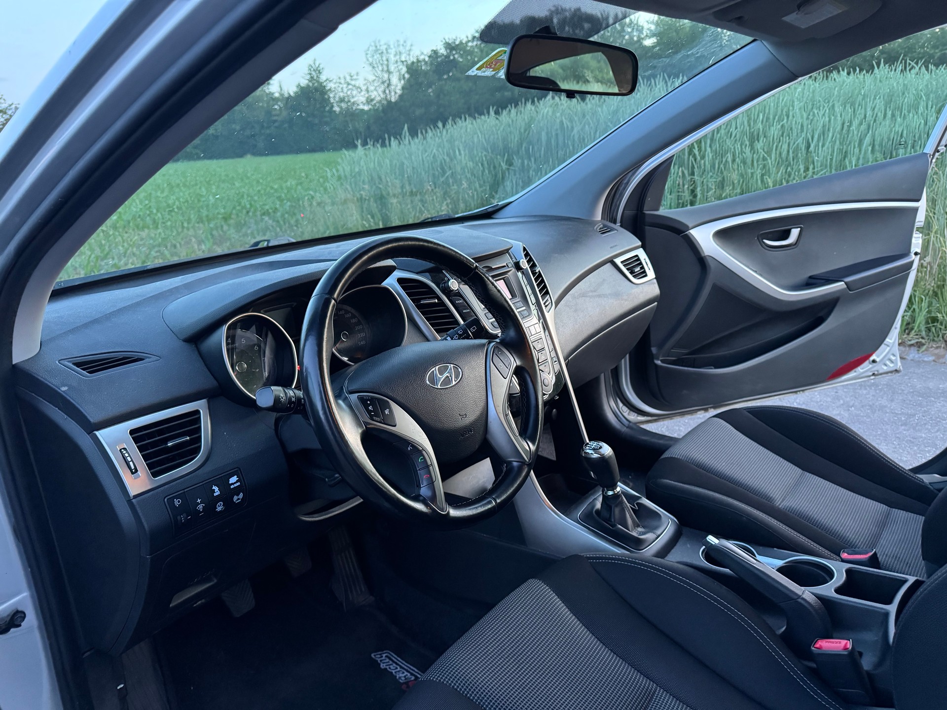 HYUNDAI i30 1.4 Comfort-image-8