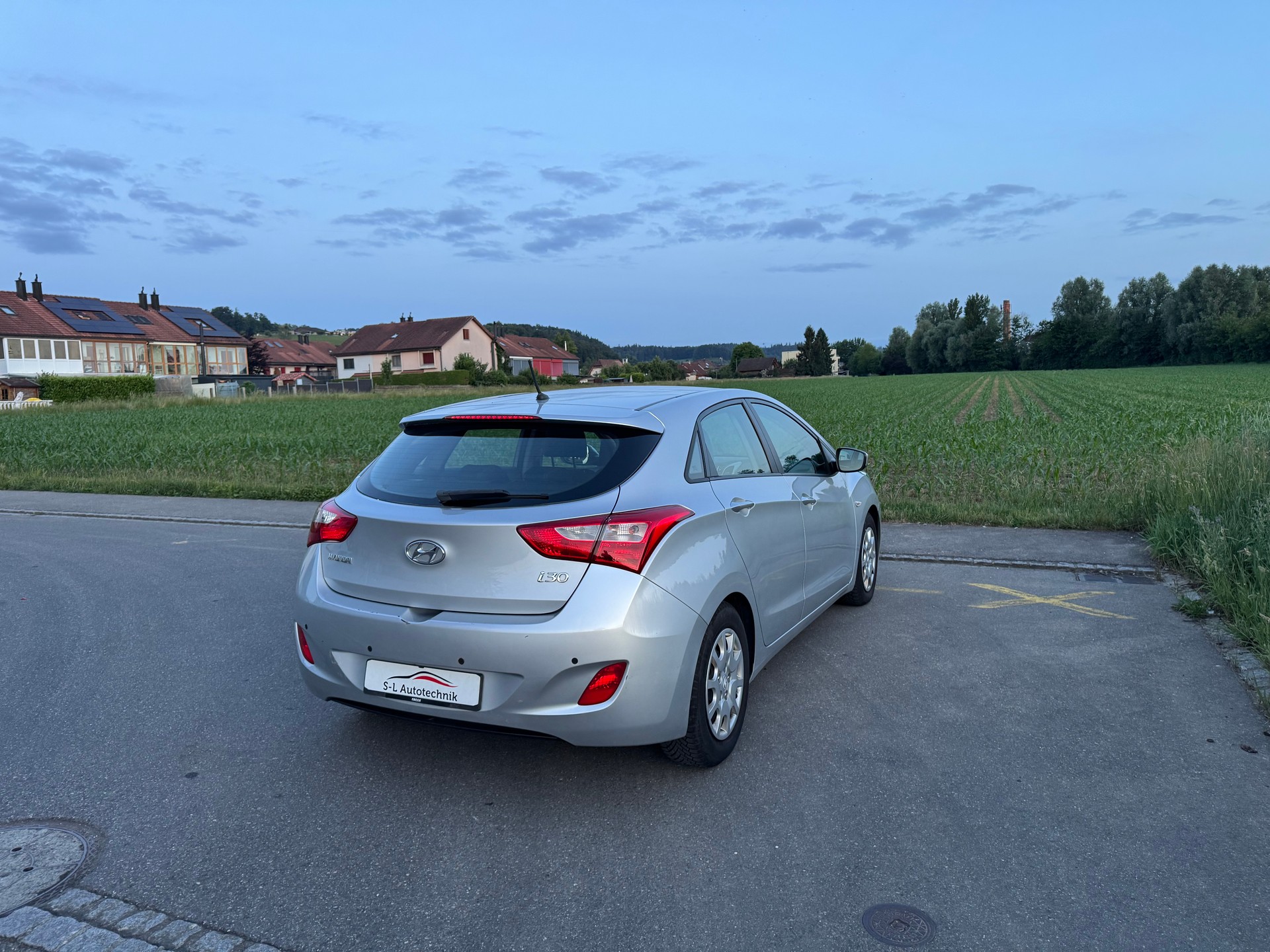 HYUNDAI i30 1.4 Comfort-showroom-element-3