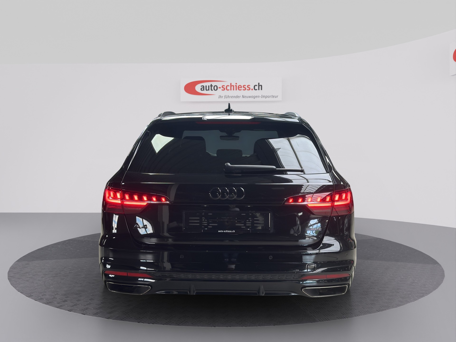 AUDI A4 Avant 40 TFSI S line S-tronic quattro S-Line-showroom-element-3