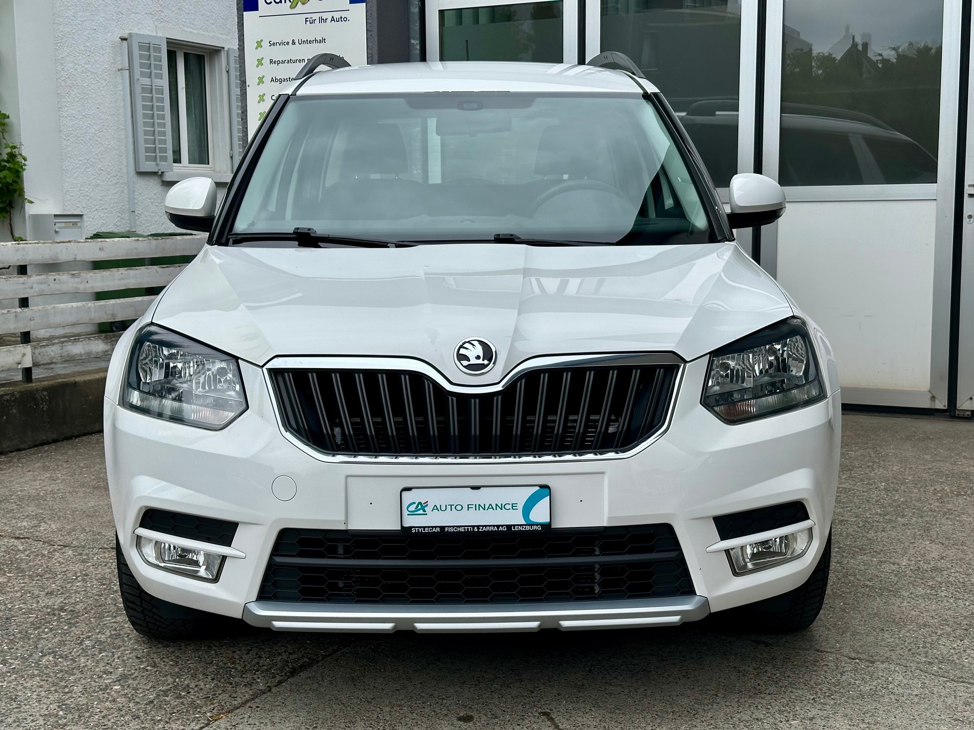 SKODA Yeti 2.0 TDI Active 4x4-image-2
