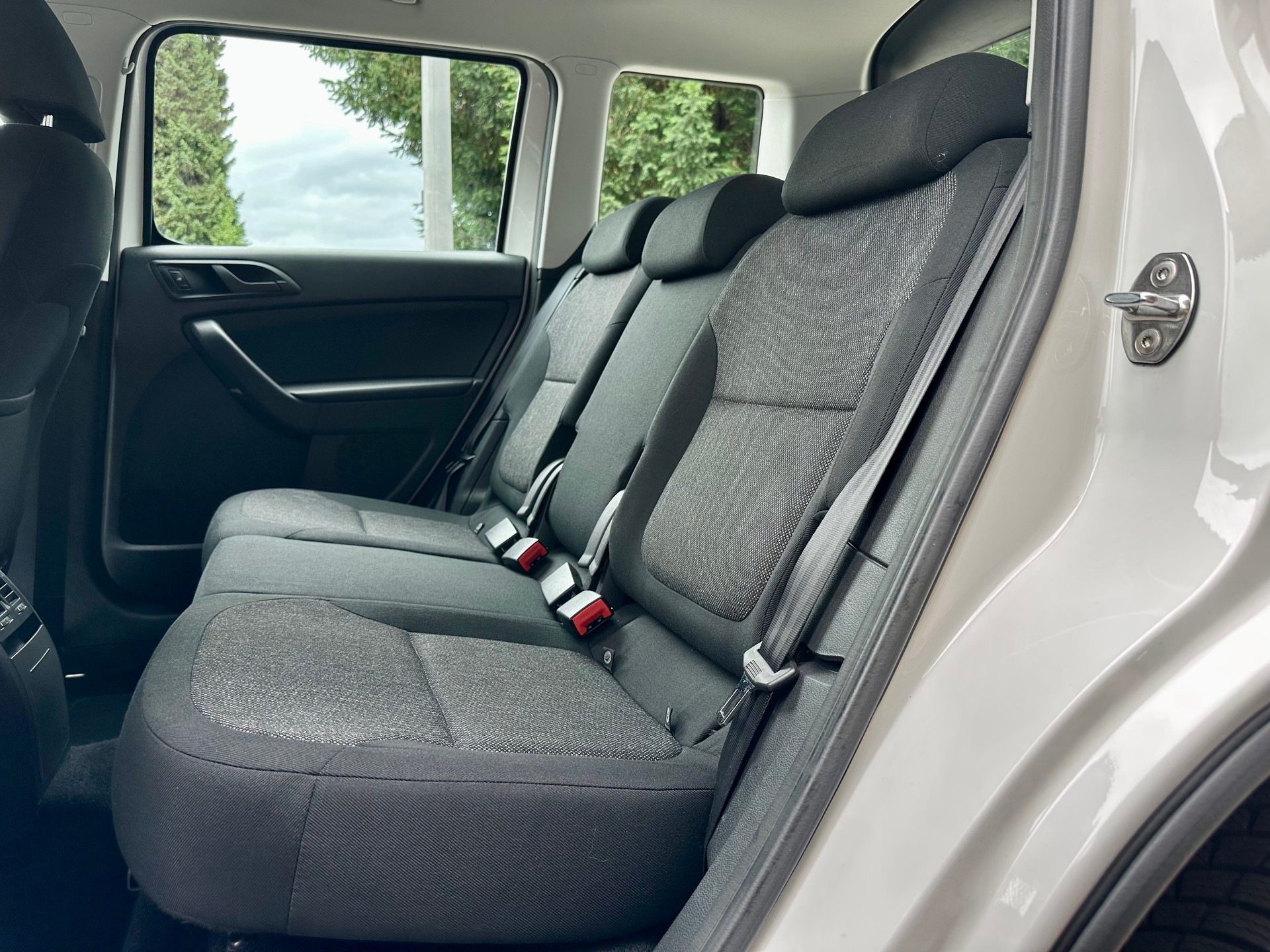 SKODA Yeti 2.0 TDI Active 4x4-image-9